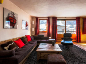 Élégant appartement 3 pièces avec balcon sud, proche des pistes, parking et WiFi inclus - FR-1-694-117
